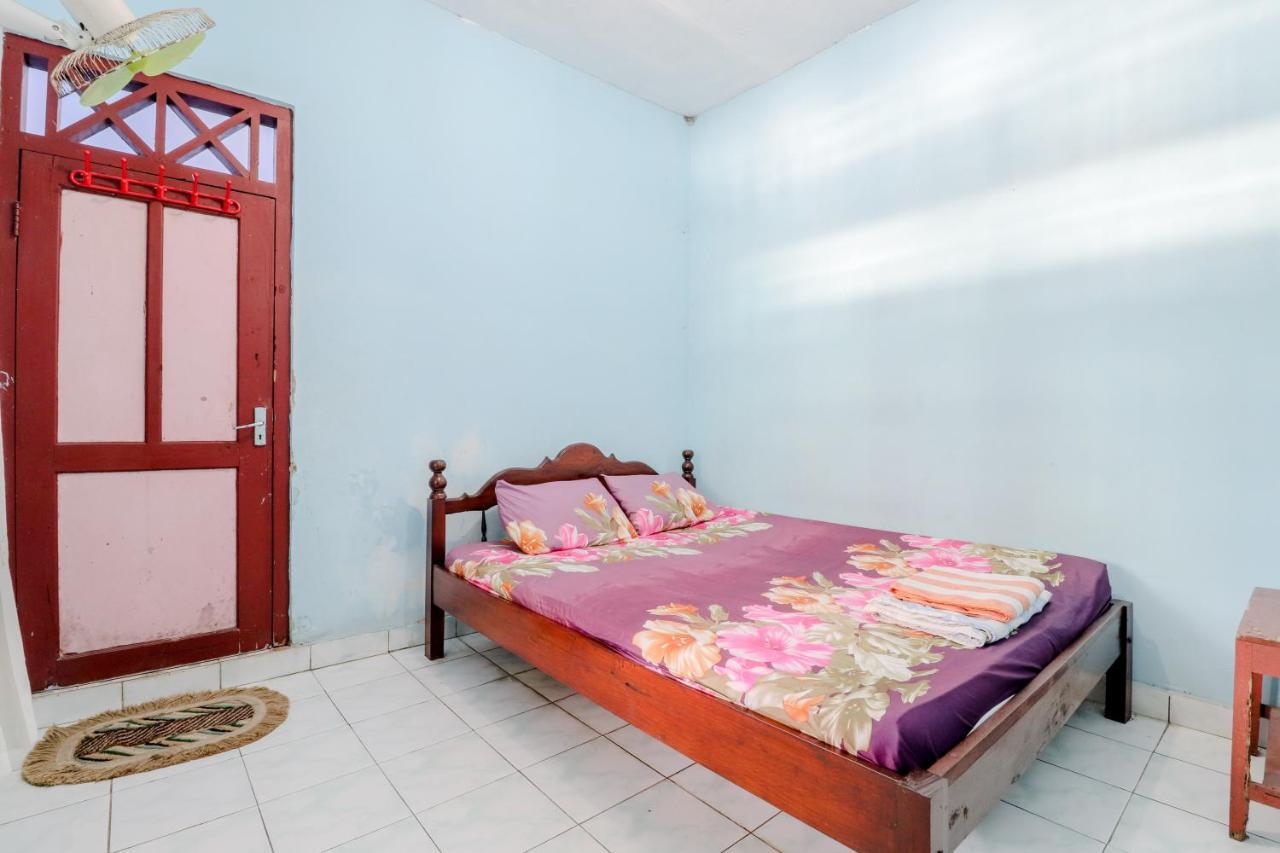 Losmen Parikesit Bantul Exteriér fotografie