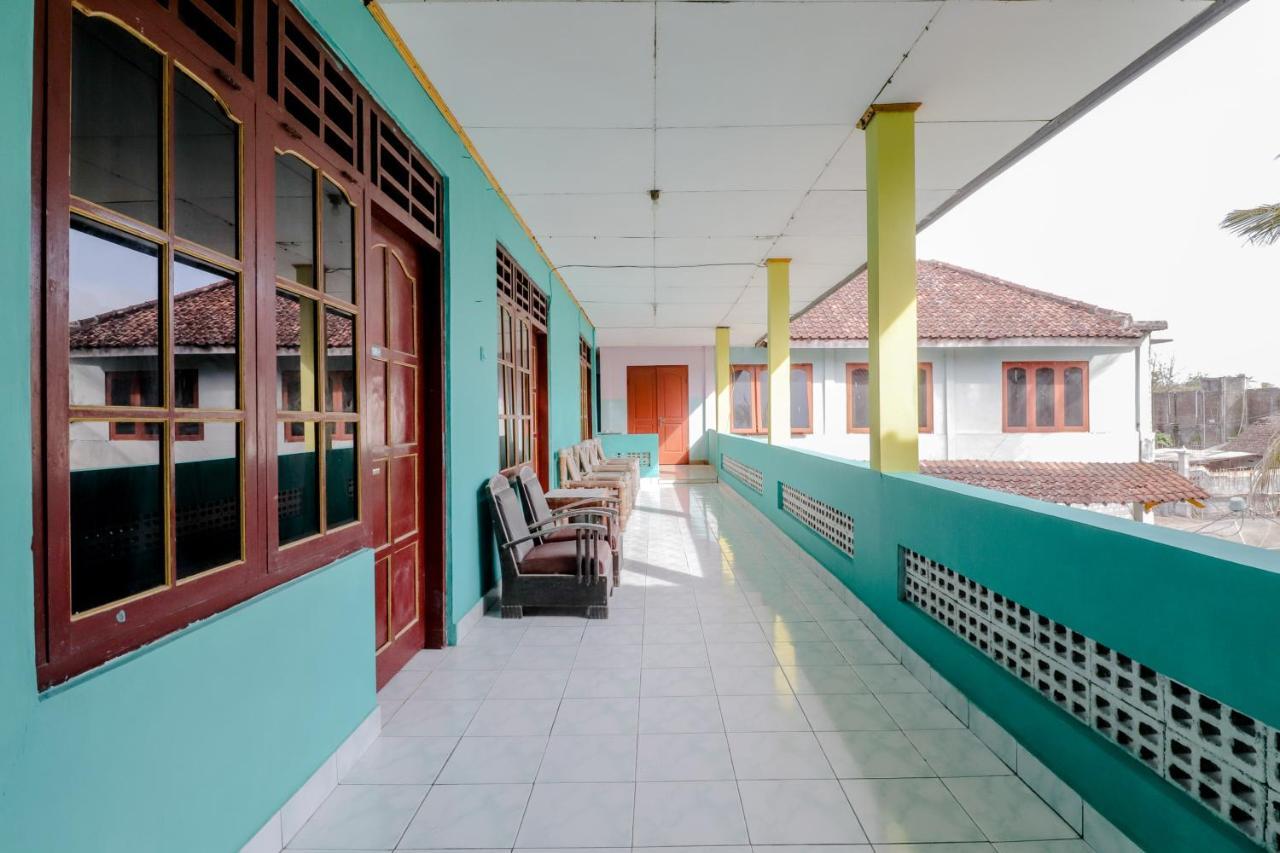 Losmen Parikesit Bantul Exteriér fotografie